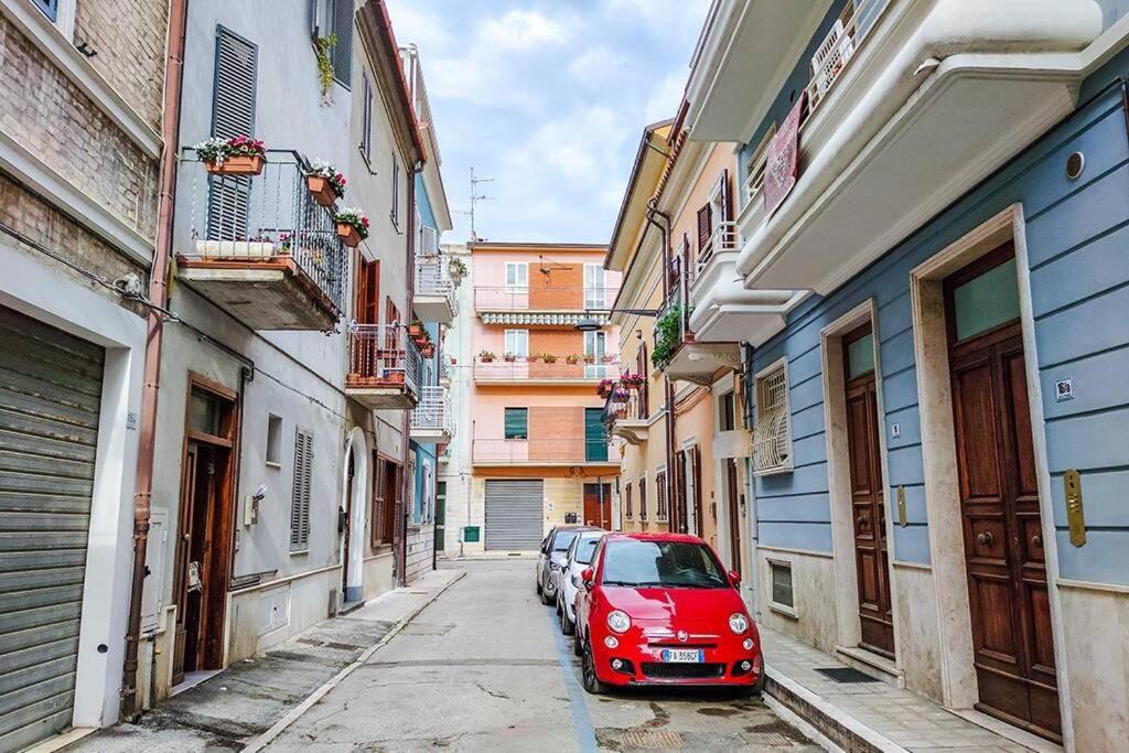 Ferienwohnung Moderno E Accogliente Bilocale Pascoli San Benedetto del Tronto Exterior foto